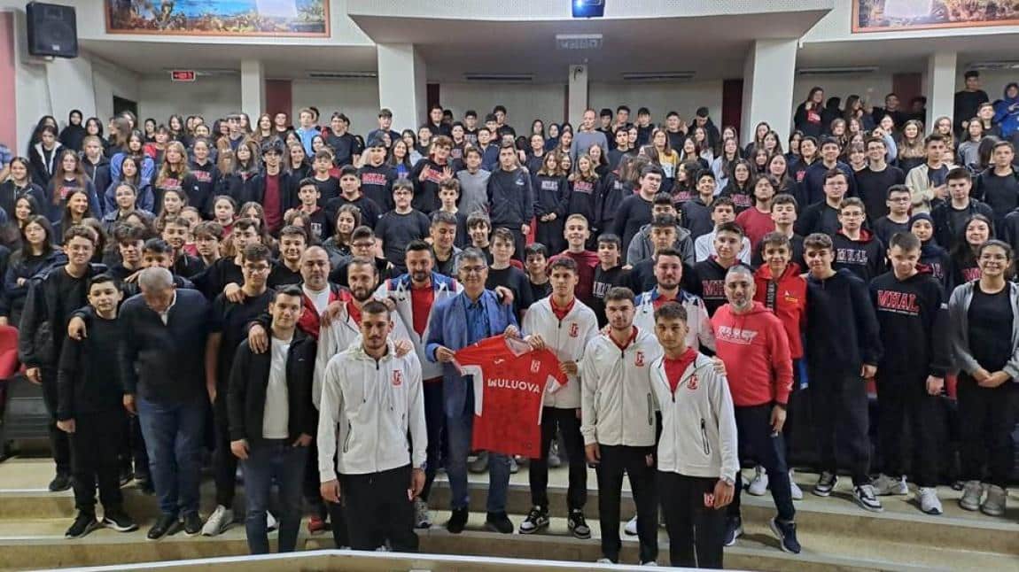 BALIKESİRSPOR'UMUZUN OKULUMUZU ZİYARETİ 